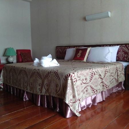 Petchkasem Grand Hotel Surin Luaran gambar