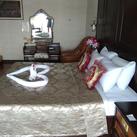 Petchkasem Grand Hotel Surin Luaran gambar