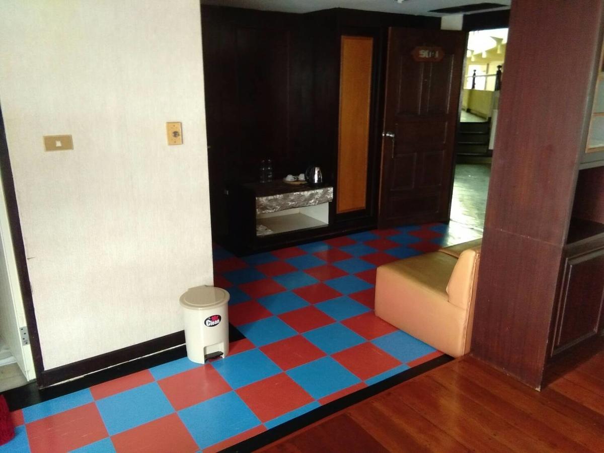 Petchkasem Grand Hotel Surin Luaran gambar