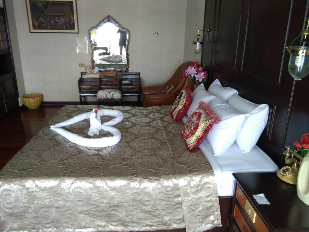 Petchkasem Grand Hotel Surin Luaran gambar