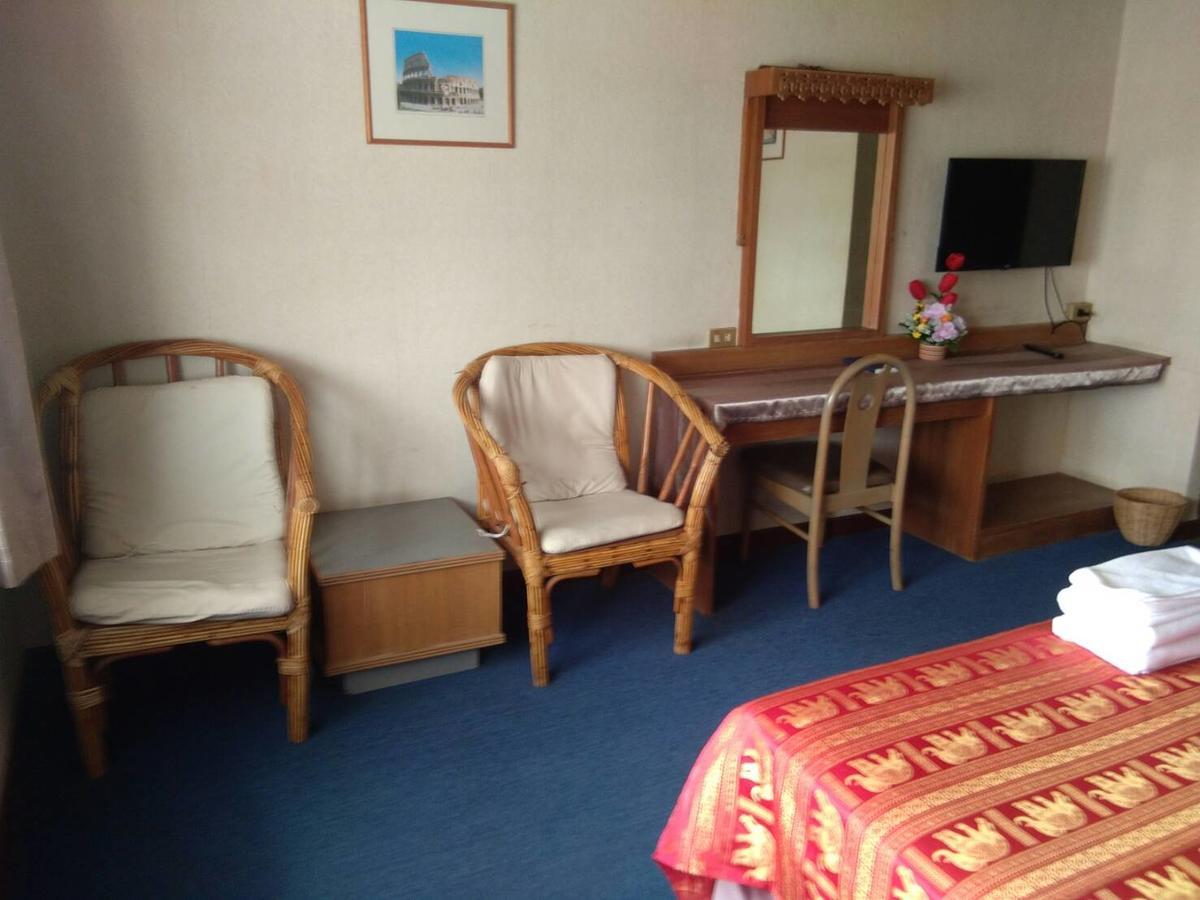Petchkasem Grand Hotel Surin Luaran gambar