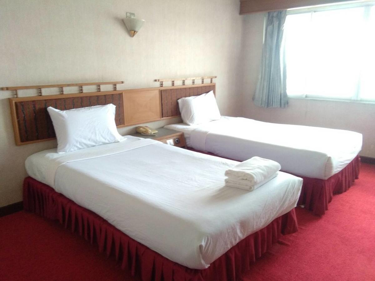 Petchkasem Grand Hotel Surin Luaran gambar